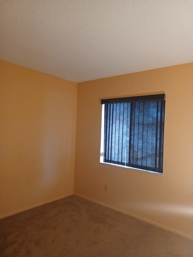Building Photo - 4835 Crack Willow Ct