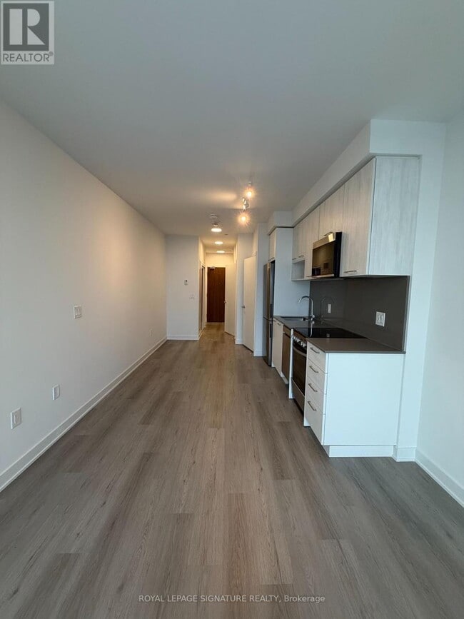 Building Photo - 40 Lagerfeld Dr