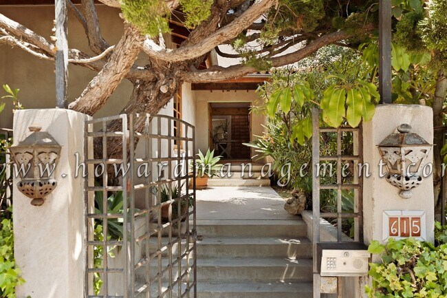 Foto del edificio - Stunning 5 Bedroom House in Santa Monica
