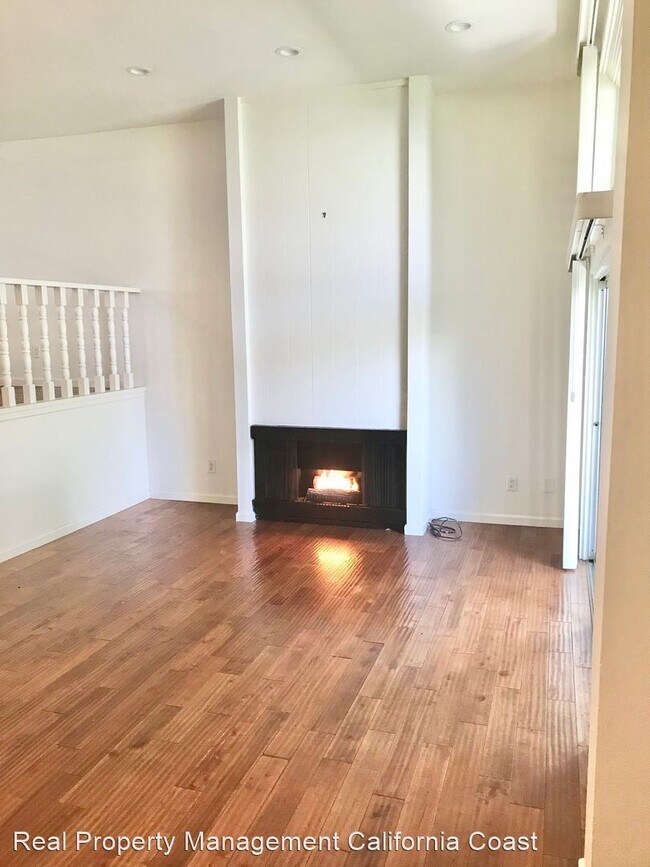 Building Photo - 3 br, 3 bath House - 4912 1/2 Mc Connell Ave.