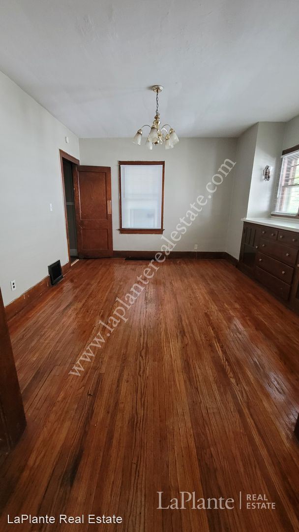 Building Photo - 3 br, 1 bath House - 3221 Mulberry Street 1