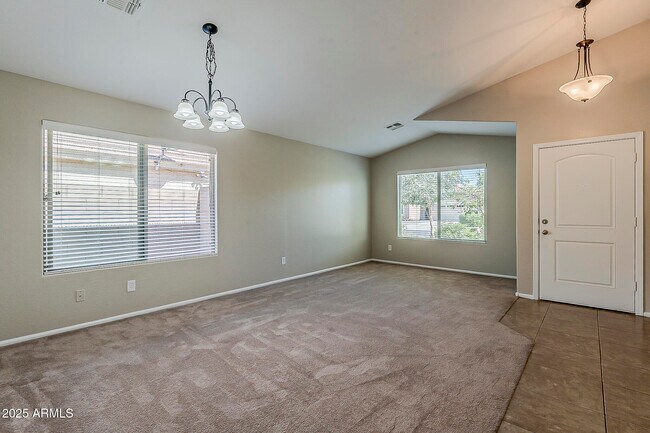 Foto del edificio - 7358 N 72nd Ave