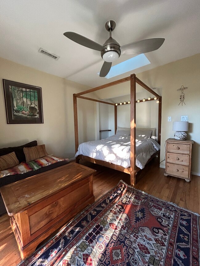 Building Photo - 2746 Stoner Ave