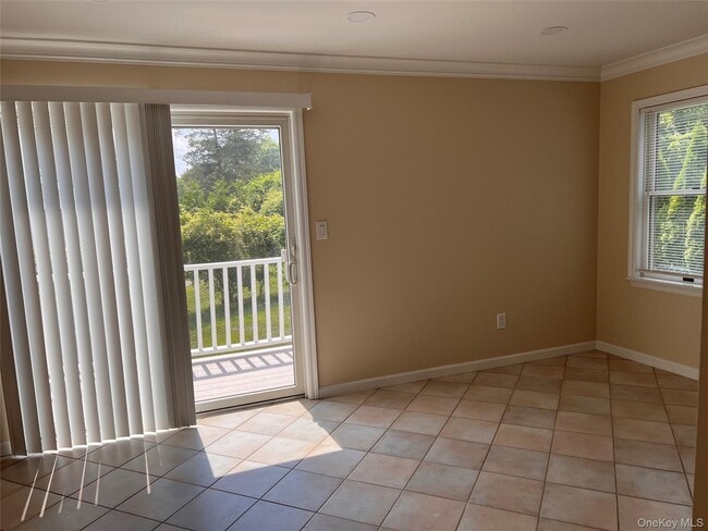 Building Photo - 112 2nd St