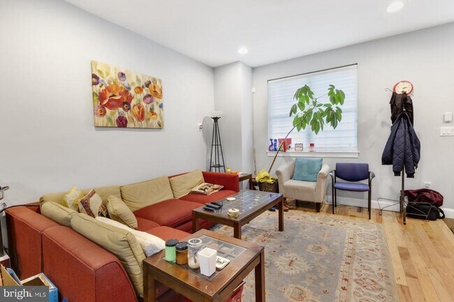 Foto del edificio - 724 E Thompson St