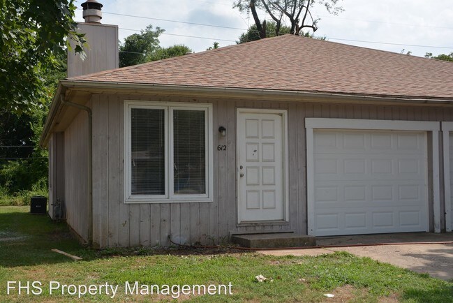 Building Photo - 2 br, 1 bath House - 612 W Edgewood St