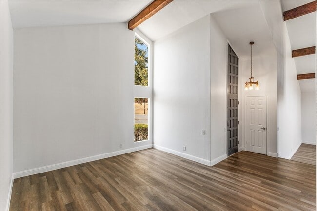 Building Photo - 3210 Coronado St