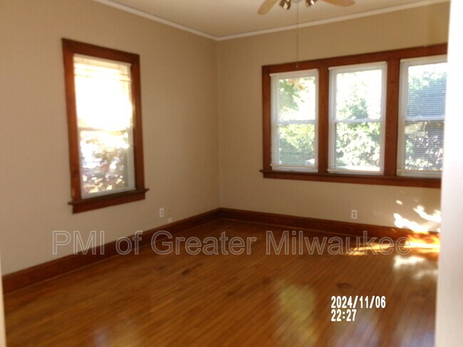 Foto del edificio - 2762 N 76th St