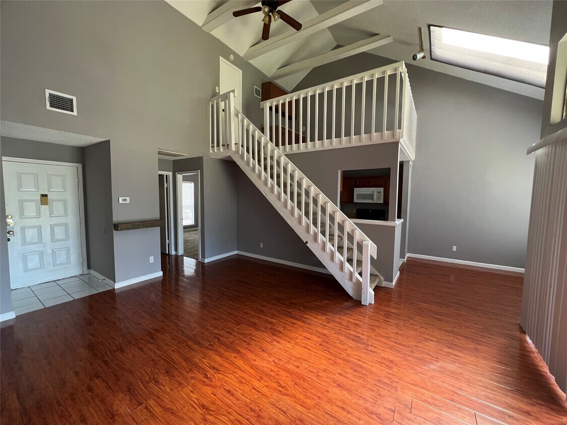 Foto del edificio - 8479 Sands Point Dr