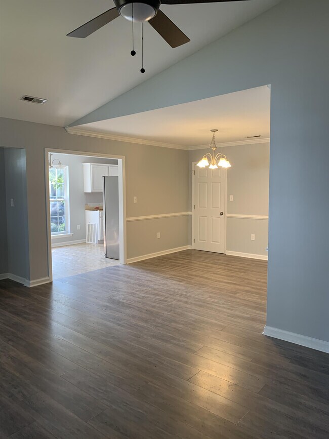Building Photo - 12618 Delman Ln