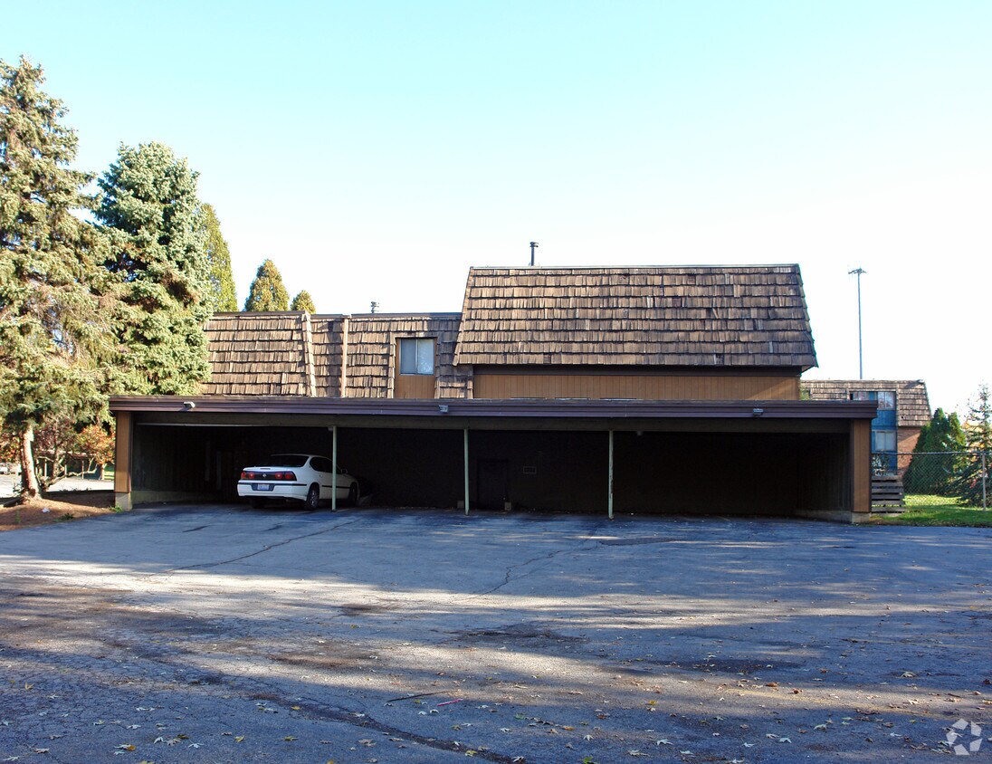 51 Lemans Dr, Youngstown, OH 44512 Apartments 51 Lemans Dr Youngstown