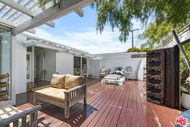 Foto del edificio - 27060 Malibu Cove Colony Dr