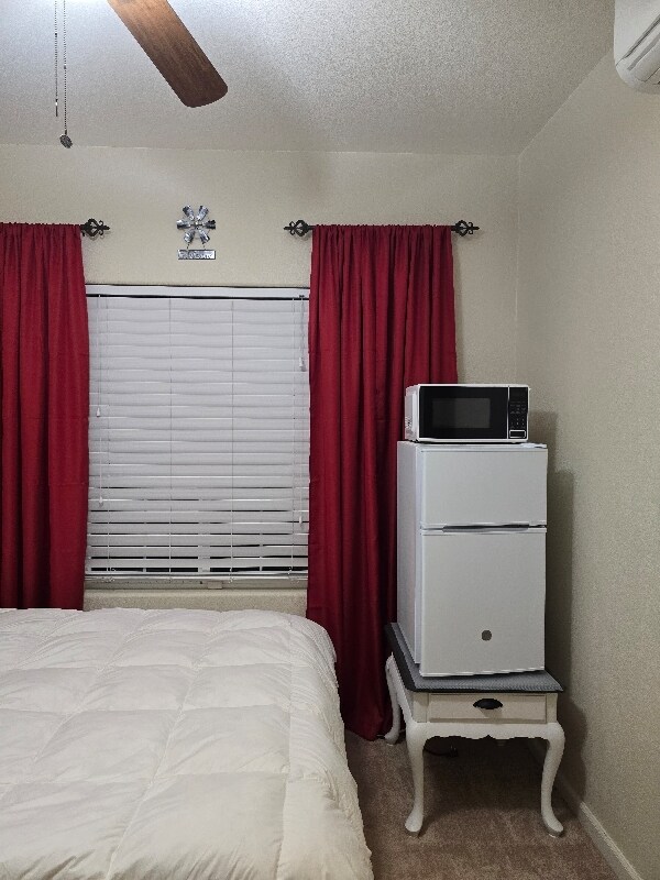 Foto del edificio - 1048 S Carriage Ave