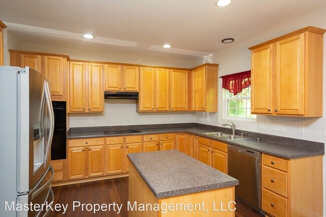 Foto del edificio - 4 br, 2.5 bath House - 2312 Pilot Mountain Ct