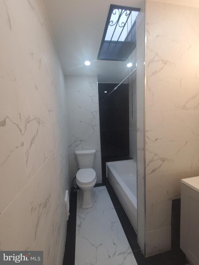 Foto del edificio - 338 N Redfield St