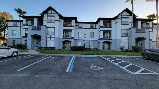 Foto del edificio - 3702 Palm Desert Ln