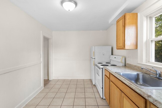 Foto del edificio - 113 E Main St