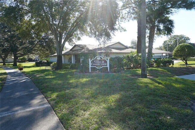 Foto del edificio - 2438 Enterprise Rd