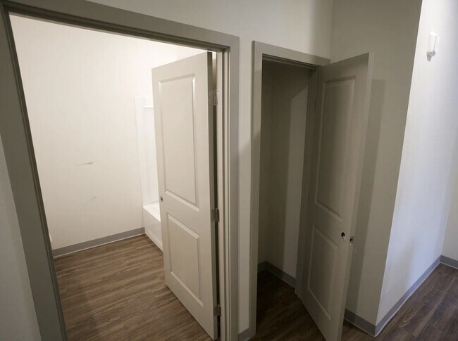 Foto del edificio - 10450 Methow Pl