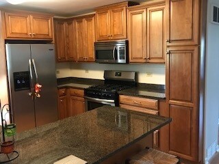 Foto del edificio - 636 Exmoor Ave