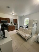 Building Photo - 16934 SW 92nd St Cir
