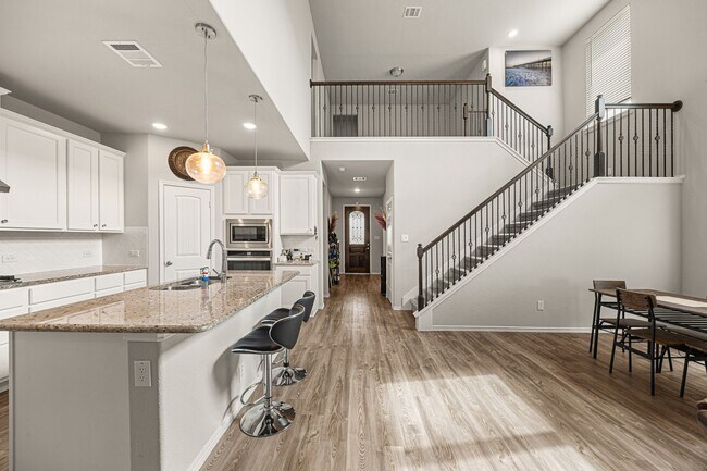 Building Photo - 4608 Mustang Run Dr