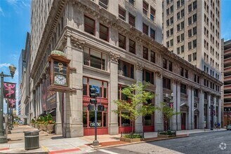 Building Photo - 314 N Broadway