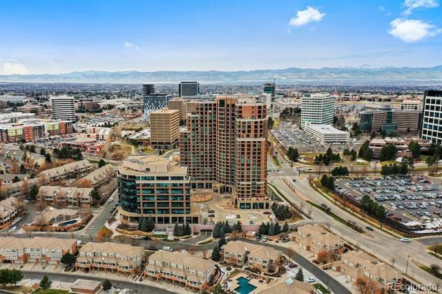 Foto del edificio - 8100 E Union Ave