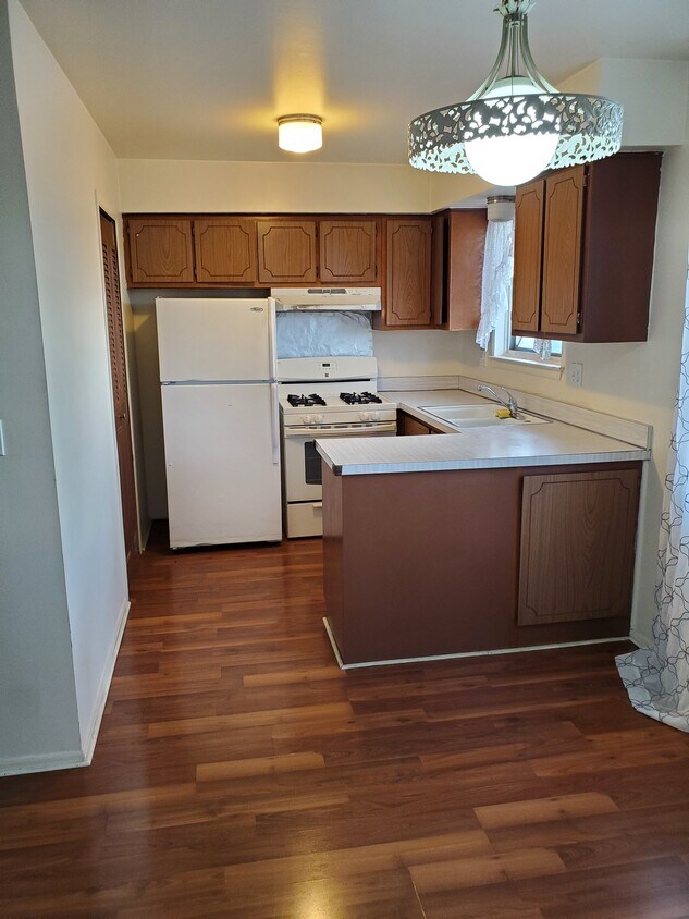 Foto principal - 8171 Denwood Dr