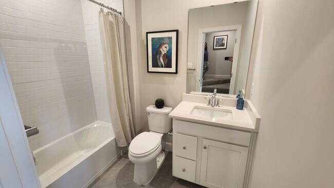 Private Bath - 3400 Chester Aly