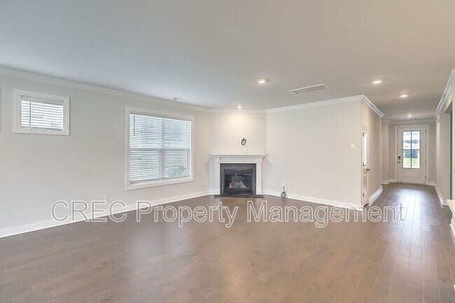 Foto del edificio - 166 Whaler Ave