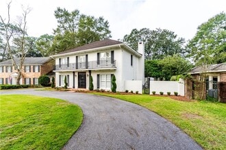Building Photo - 656 Falls Church Rd