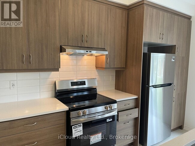 Photo du bâtiment - 4 Vinewood Cres