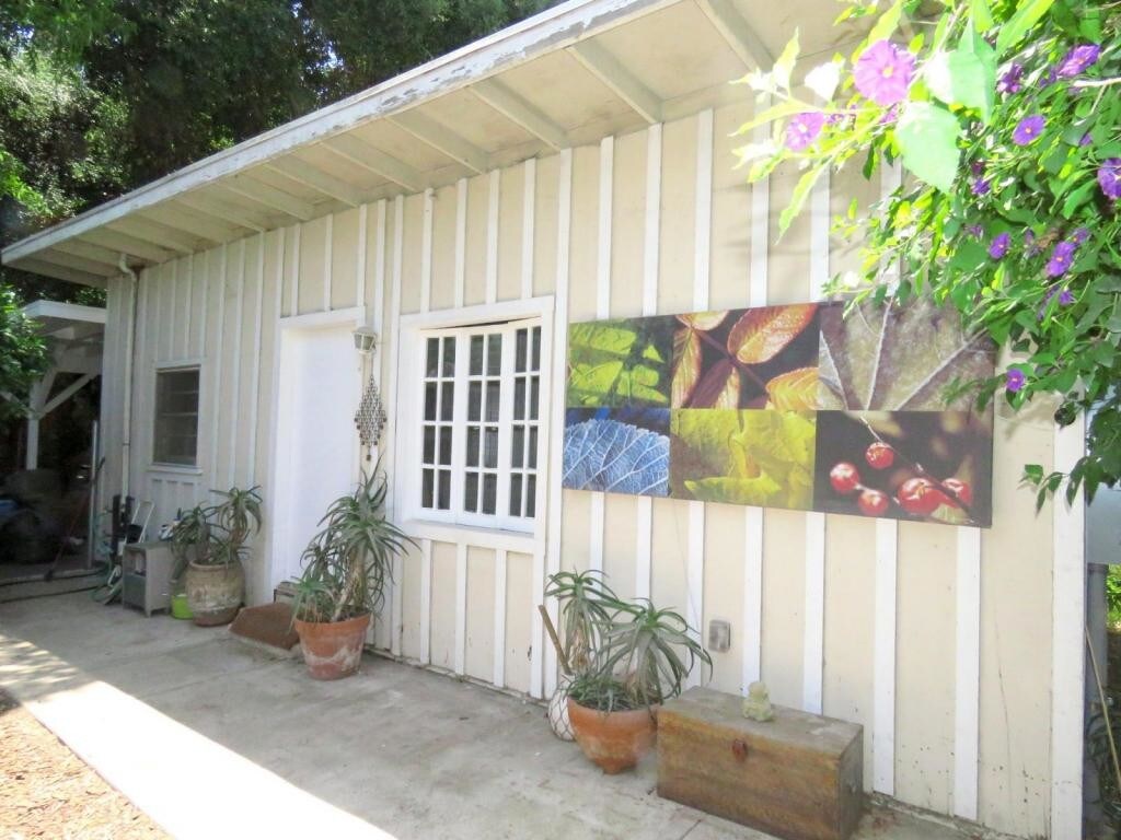 Foto principal - 1864 1/2 Yosemite Dr