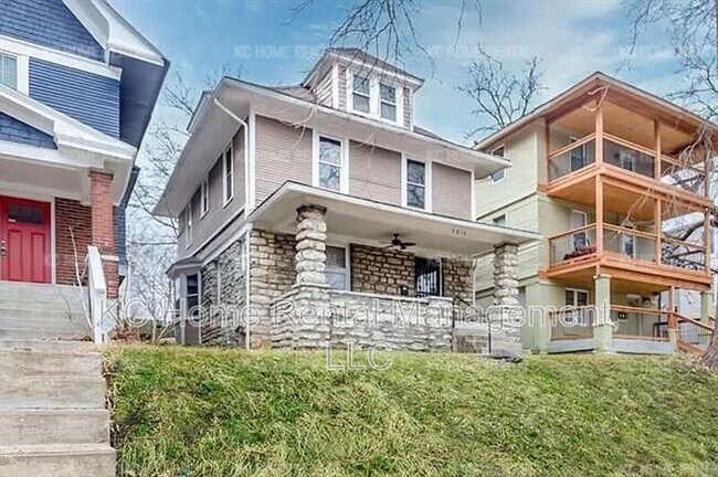 Building Photo - 3810 Wyandotte St