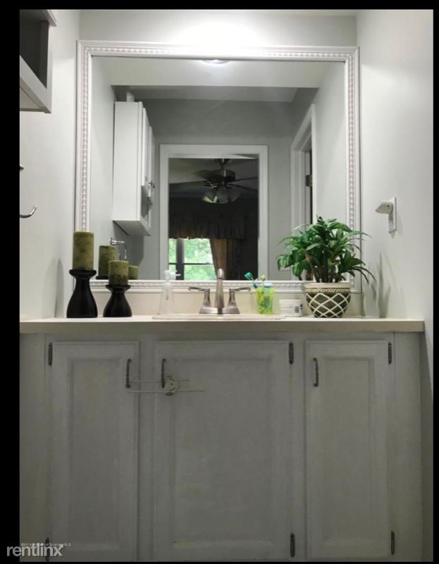 Building Photo - 3 br, 2.5 bath Townhome - 107 Junction Ave.