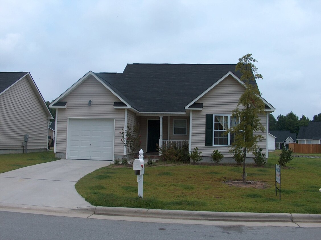 Primary Photo - New Bern Home