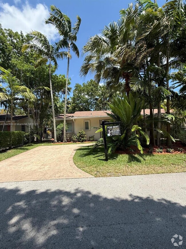 Building Photo - 11011 SW 79th Ave