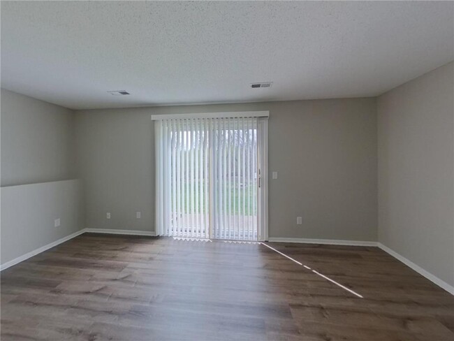 Foto del edificio - 1444 Willow Creek Ln