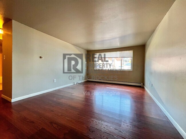 Foto del edificio - 1005 Robertson St