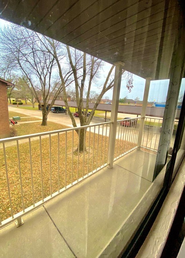 Foto del edificio - 220 Suppiger Ln