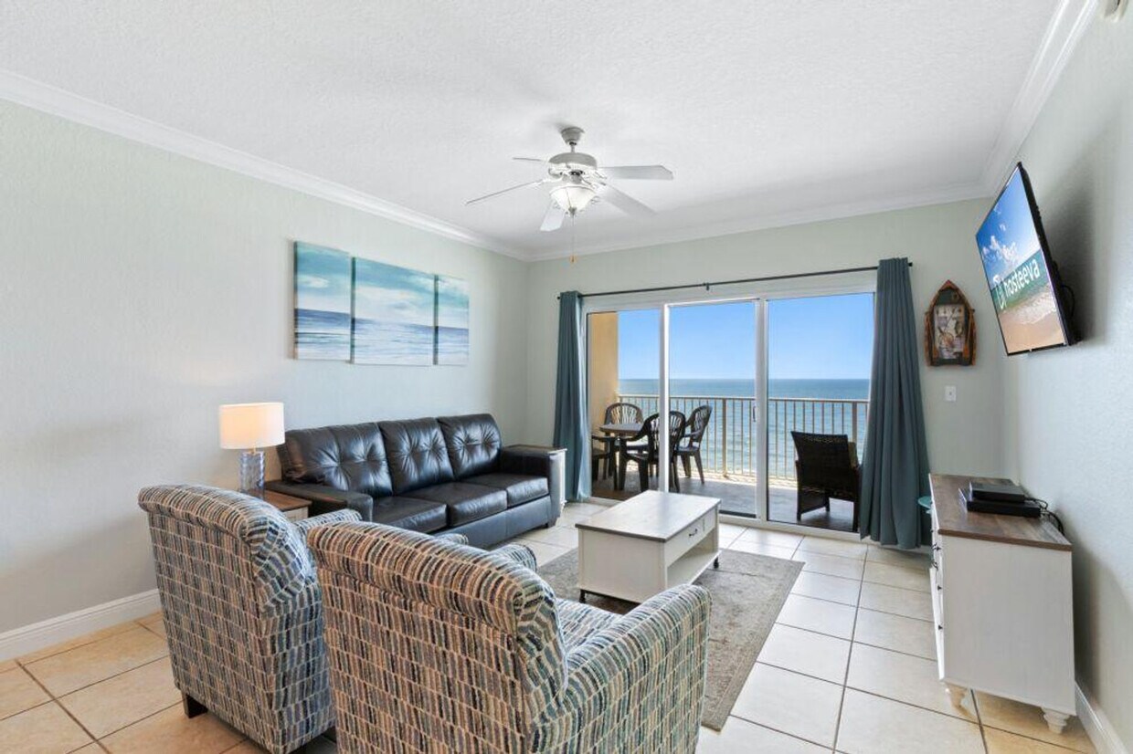 Foto principal - 931 W Beach Blvd