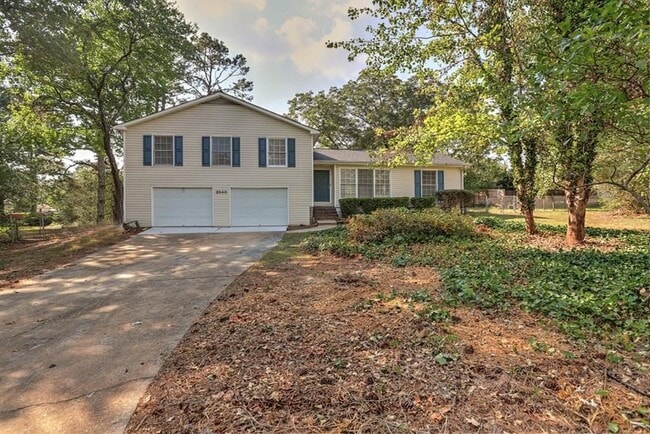 Building Photo - 2640 Tritt Ln