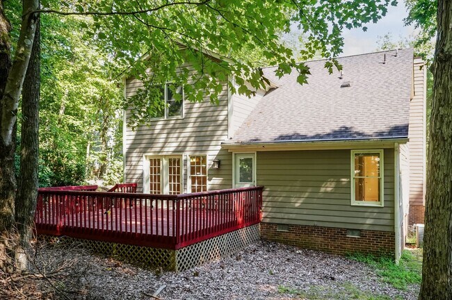 Building Photo - Four Bedroom Home!