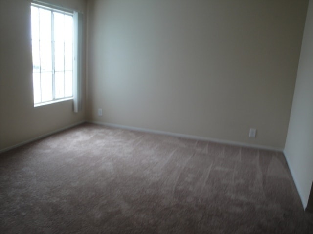 Building Photo - Open and Airy Condo at Country Club Villag...
