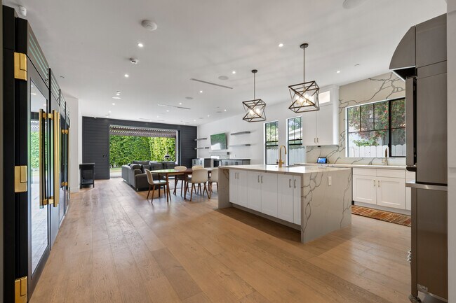 Building Photo - 14717 Otsego St