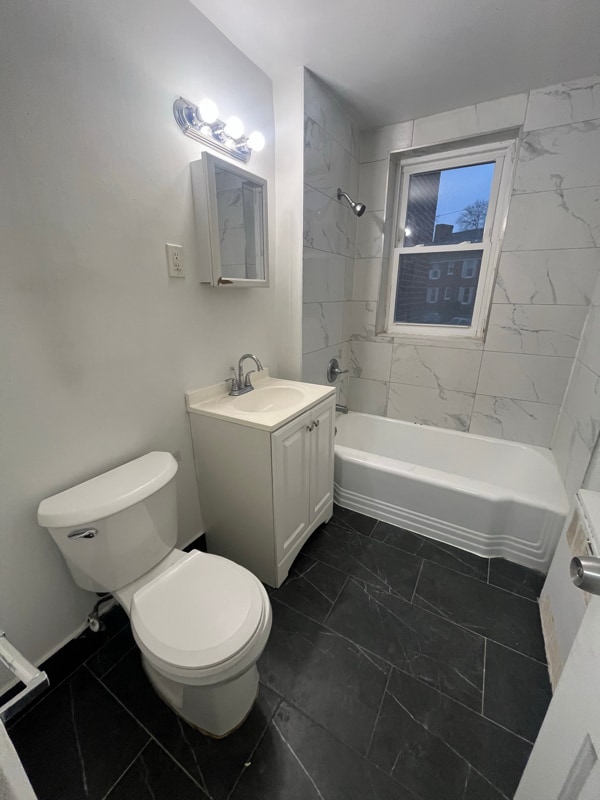 Building Photo - 676 Park Ave