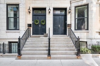 Building Photo - 118 W Chestnut St
