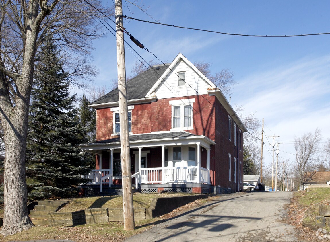 Foto principal - 119 W High St
