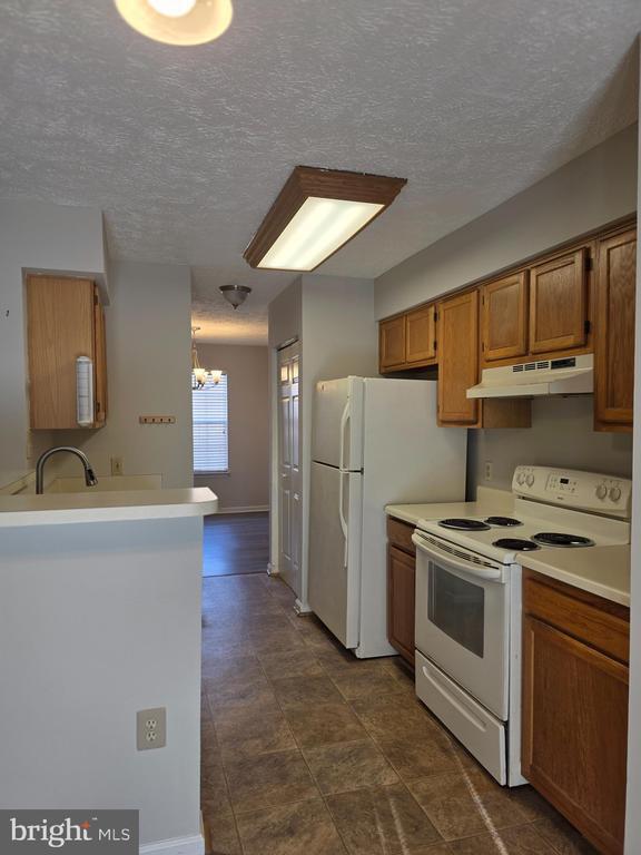 Building Photo - 528 Cromwell Ct